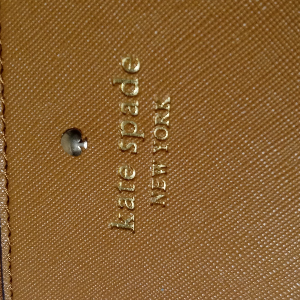 Kate Spade New York Wristlet Staci - Picture 2 of 8